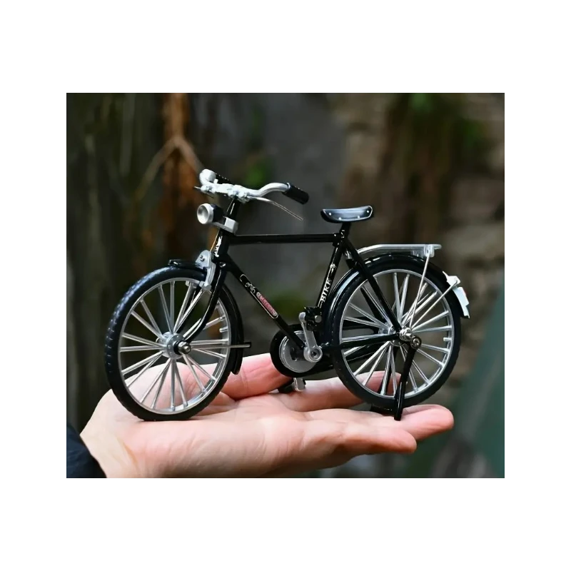 Miniatuur fiets met echt werkende trappers