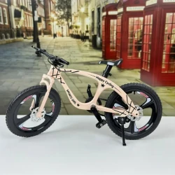 Miniatuur fiets met echt...