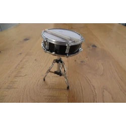 Miniature snare drum on stand with sticks (detailed example)